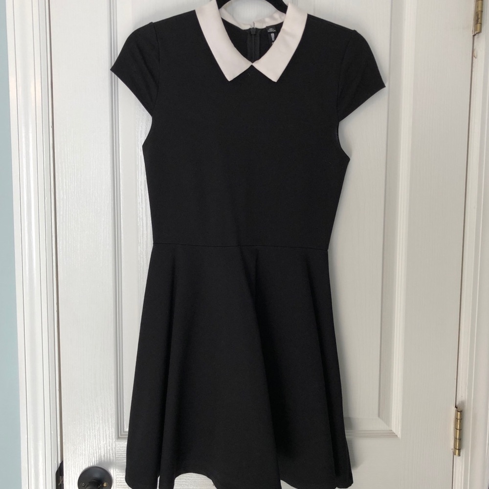 Skater dress with collar